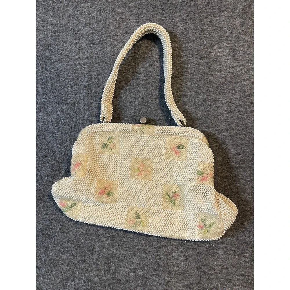 VTG Petite Bead Beaded Purse / by Lumured Floral Accents